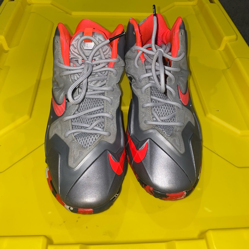 LeBron Nikes